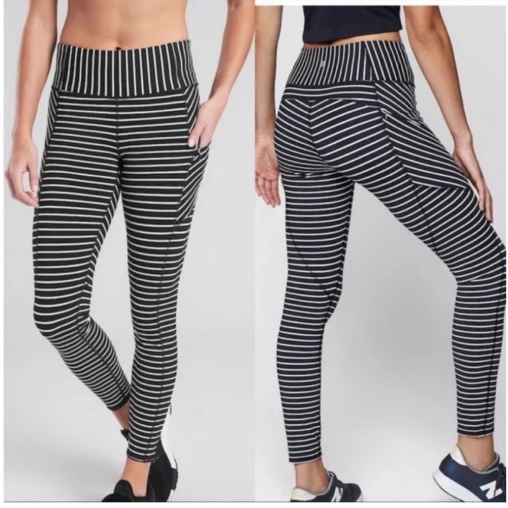 Athleta striped leggings w pockets